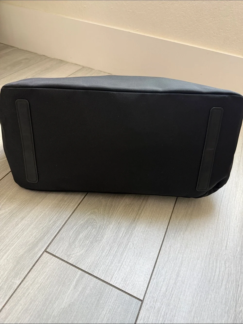 lululemon athletica Black Men's Duffel with Subtle Logo